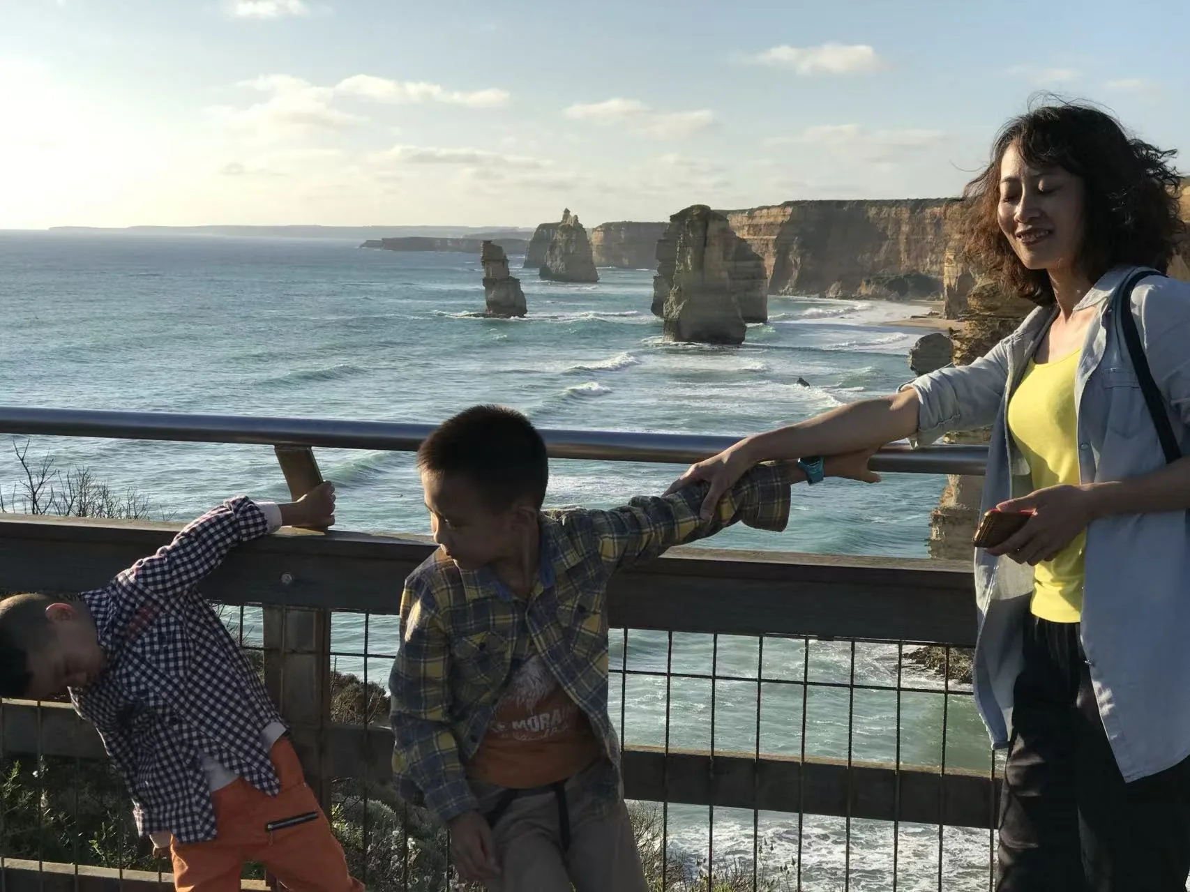 A family day by the ocean